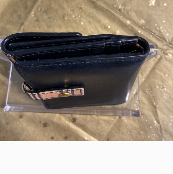 Burberry Nova Check wallet Great Used Condition - Picture 3 of 8